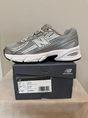 New Balance 740 Youth size 4.5 women's 6